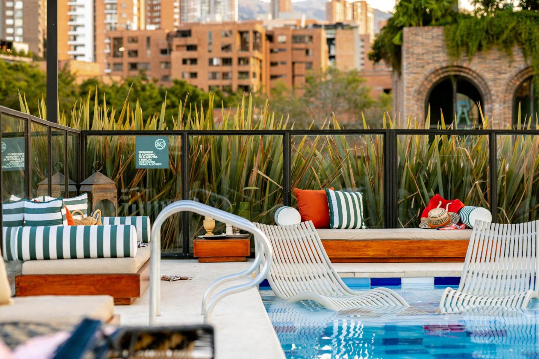 Loma Verde Aparthotel Medellín Eksteriør bilde